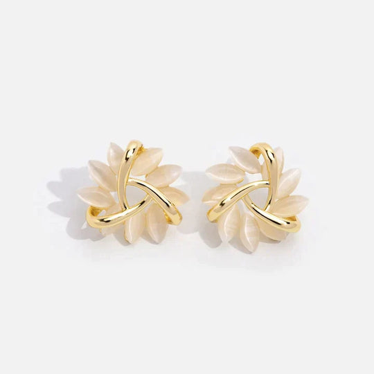Ohrstecker mit eleganten und raffinierten Opal Blütenblättern | Shop Nory