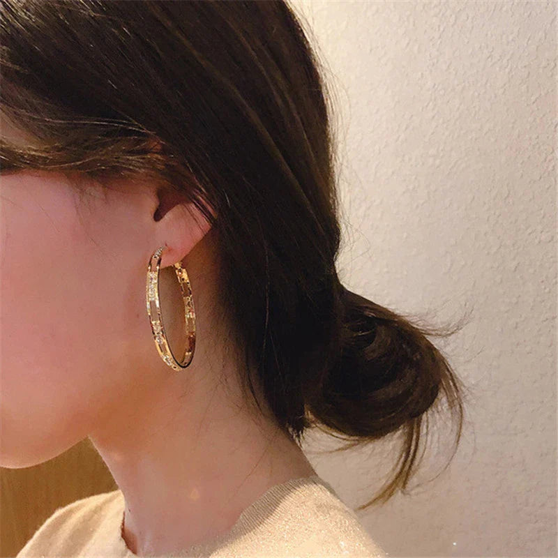 Goldene runde Kristall-Hoop-Ohrringe | Shop Nory