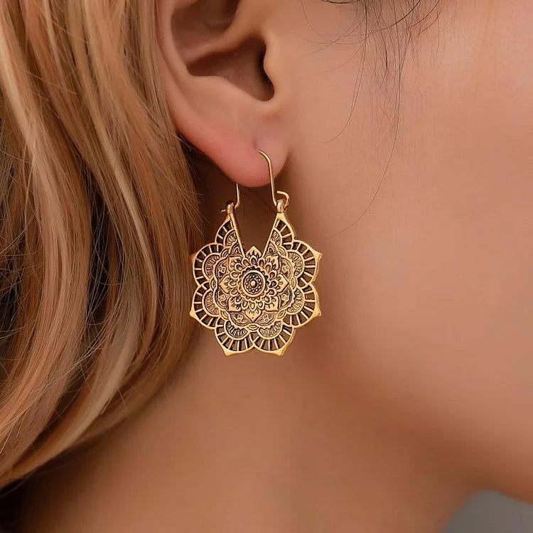 Goldene/Silberne Lotus-Mandala-Ohrringe – Isolde | Shop Nory