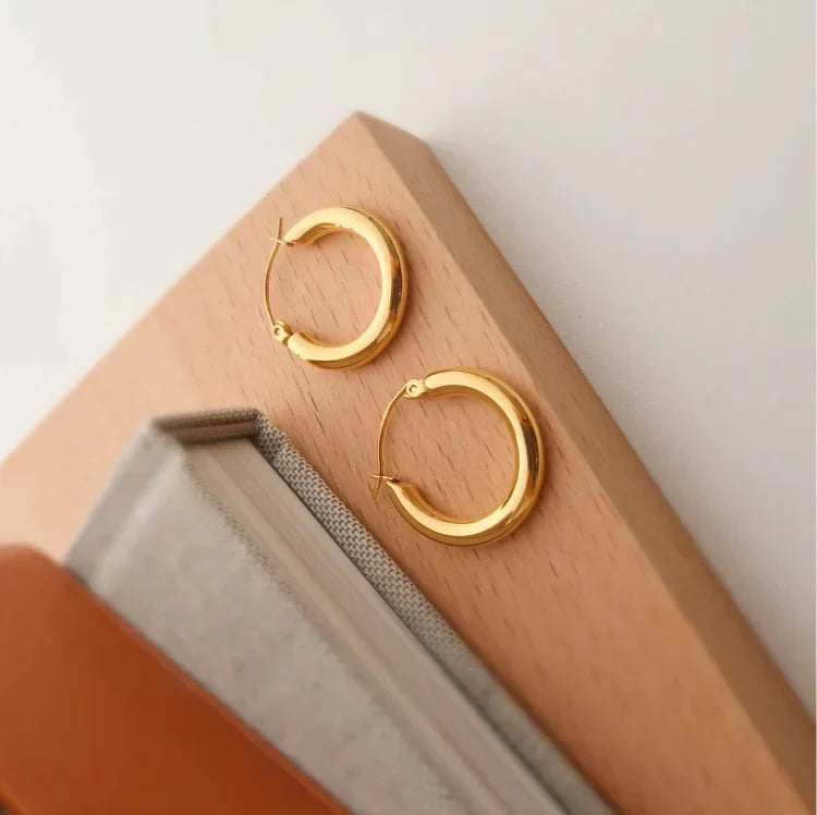 Goldene Creolen – Aurélie | Shop Nory