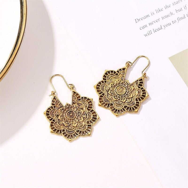 Lotus Mandala-Ohrringe – Levana | Shop Nory