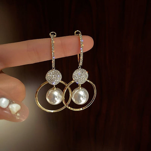 Luxus-Ohrringe mit Zirkonia und Perle – Alara | Shop Nory