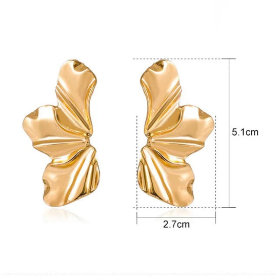 Goldene Blütenblatt-Ohrstecker | Shop Nory