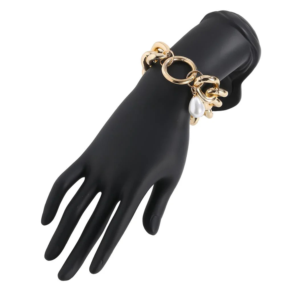 Großes Imitationsperlen Charm Armband Armreif | Shop Nory