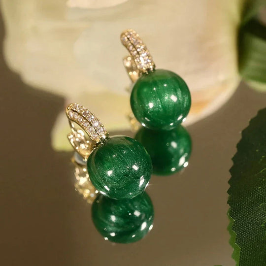 Elegante Luxusohrringe mit grünen Perlen | Shop Nory