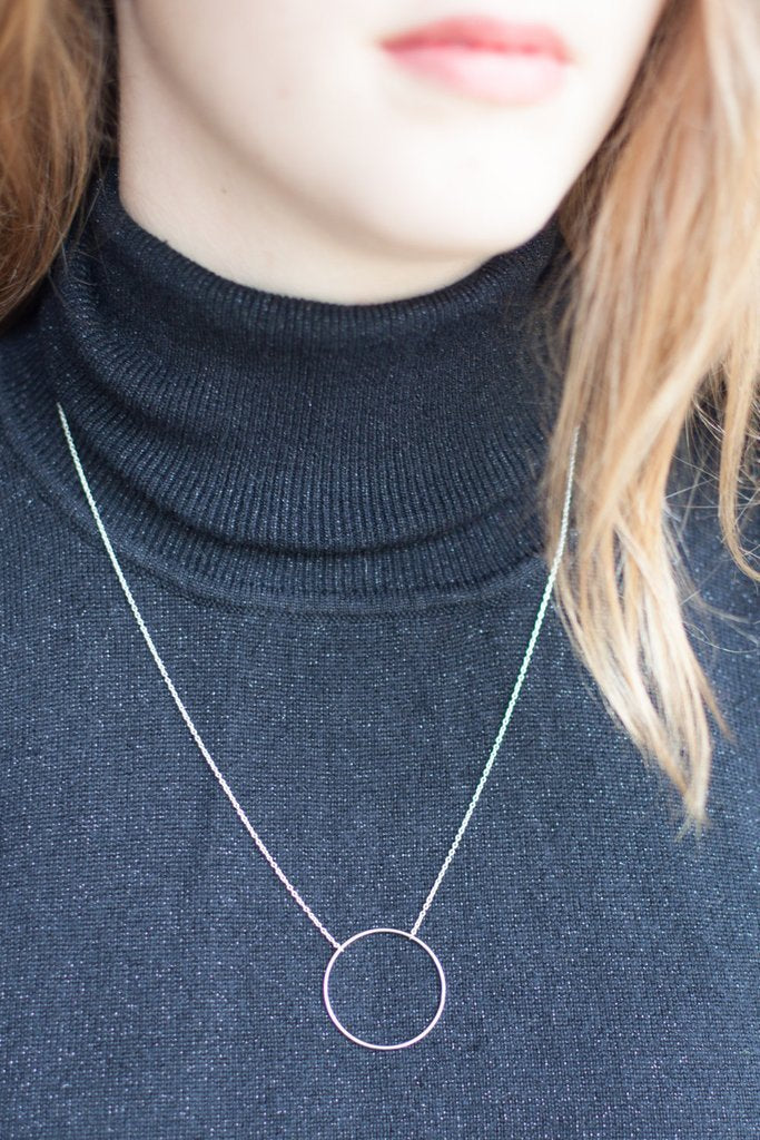 Feine schlichte Kette aus Silber mit Kreis Anhänger für Damen | Shop Nory