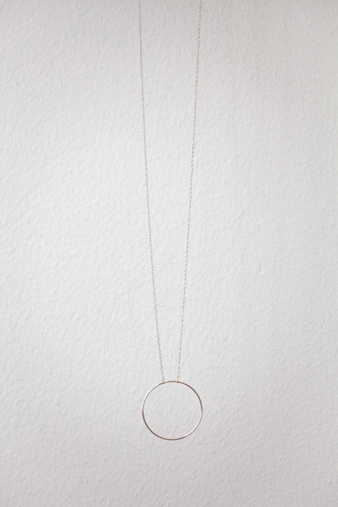 Kette mit eingearbeitetem Ring aus Silber | Shop Nory