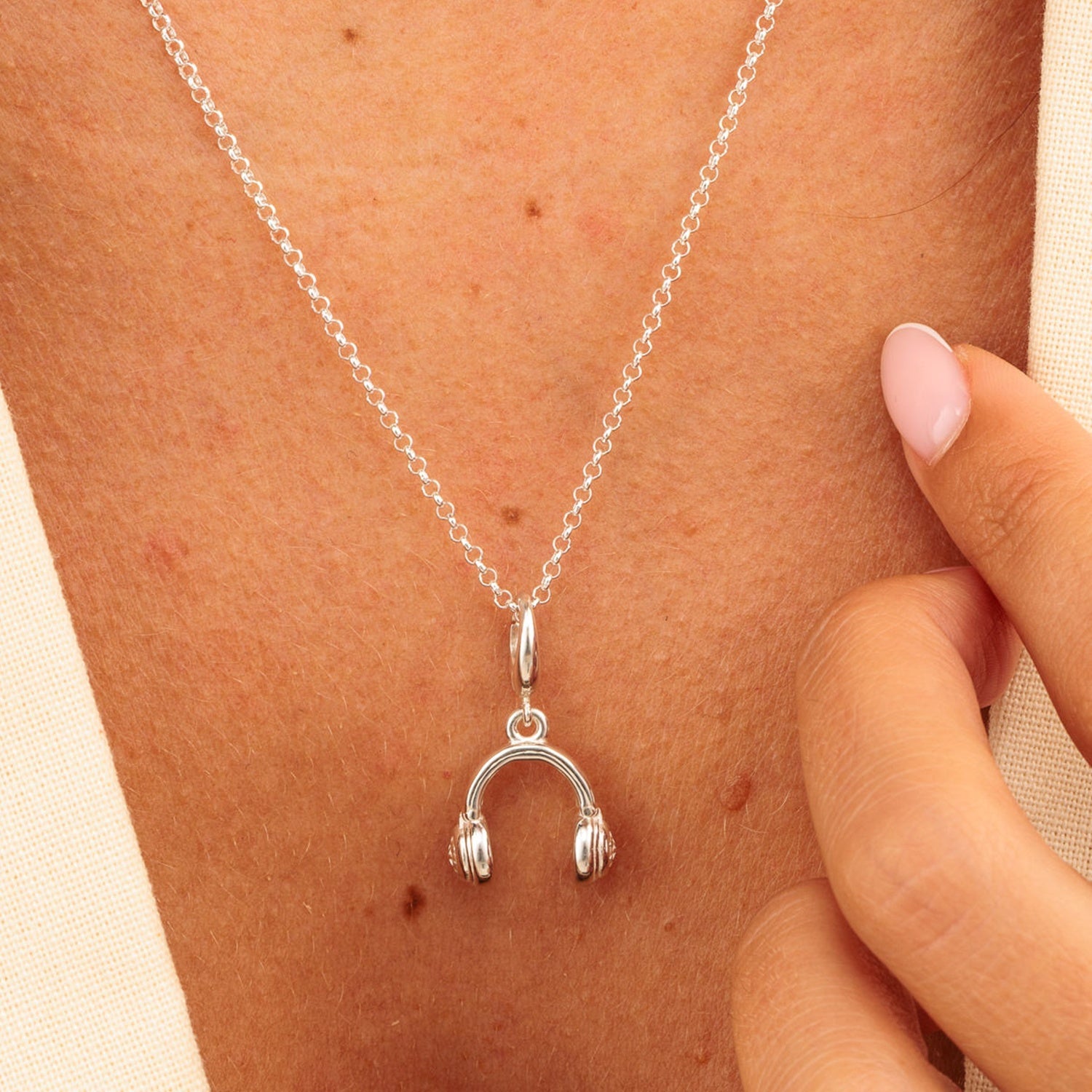 Silber Kopfhörer Charm Halskette | Shop Nory