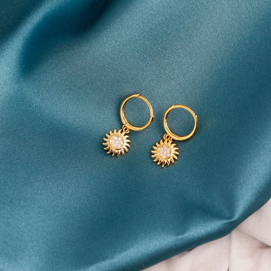 Stilvolle Sonnen-Ohrringe für Damen – Elara | Shop Nory