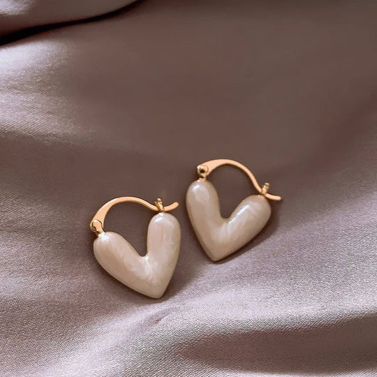 Feinhänger | Weiße Öltropfen Liebe Ohrstecker | Shop Nory