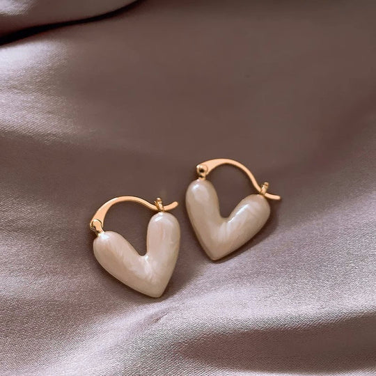 Feinhänger | Weiße Öltropfen Liebe Ohrstecker | Shop Nory