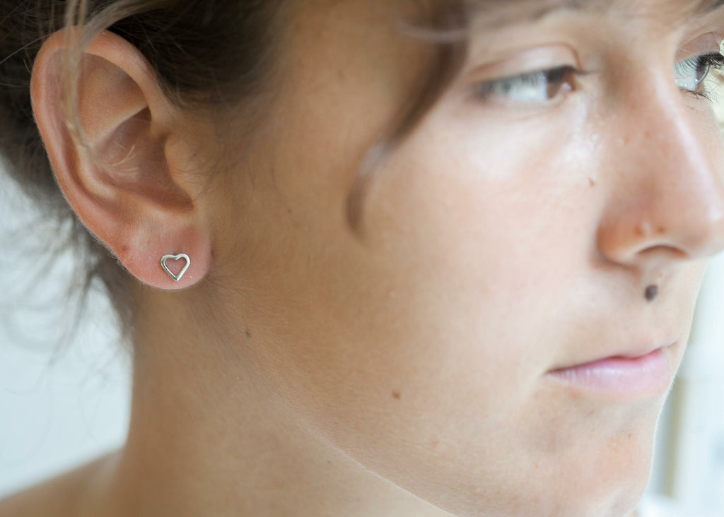 Herzen Ohrstecker aus Silber - Herzohrringe | Shop Nory