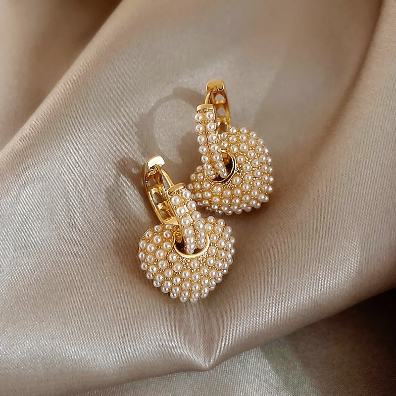 Stilvolle Goldene Perlenohrringe für Damen – Anne | Shop Nory