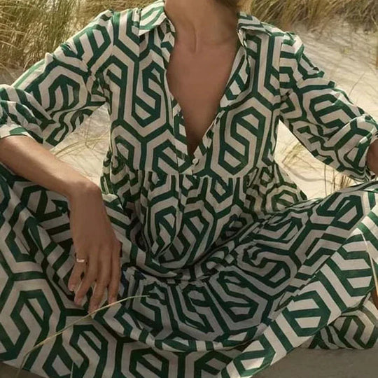 Langärmliges Kleid Mit Geometrischem Muster