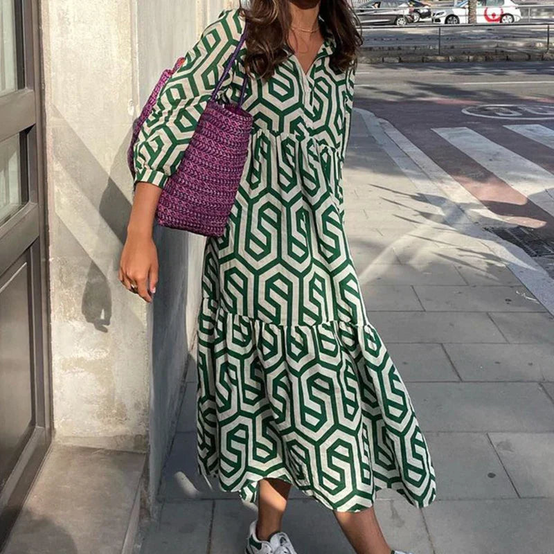 Langärmliges Kleid Mit Geometrischem Muster