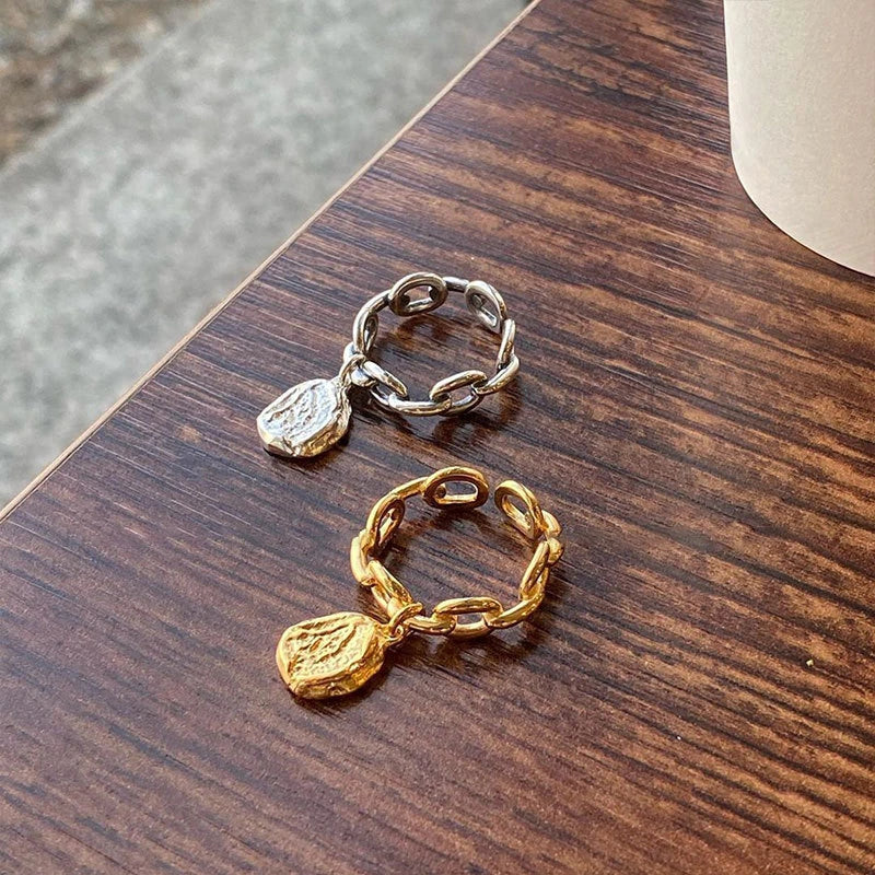 Hollow Chain Irregular Texture Anhänger Ring | Shop Nory