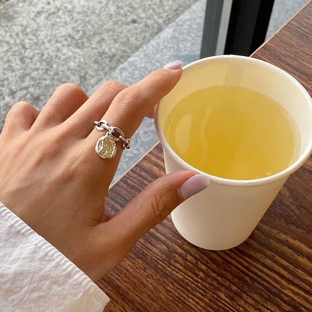Hollow Chain Irregular Texture Anhänger Ring | Shop Nory