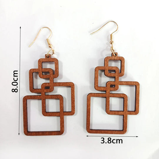 Quadratische Tropfenohrringe aus Holz | Shop Nory