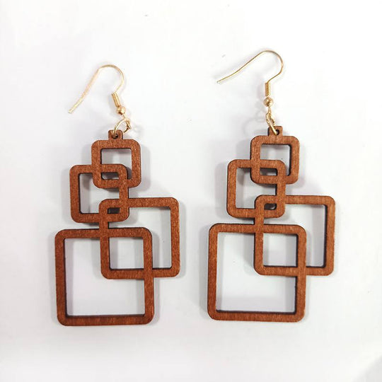 Quadratische Tropfenohrringe aus Holz | Shop Nory