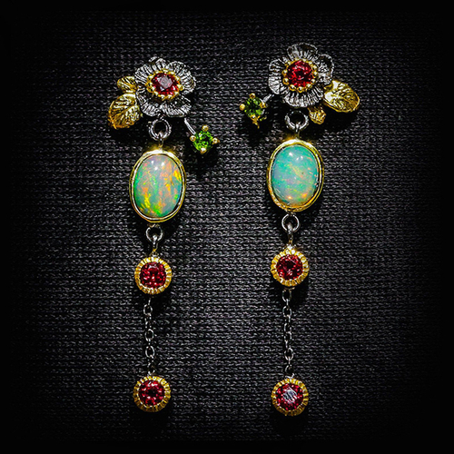Boho-Ohrringe mit Opal und rotem Zirkonia – Elara | Shop Nory
