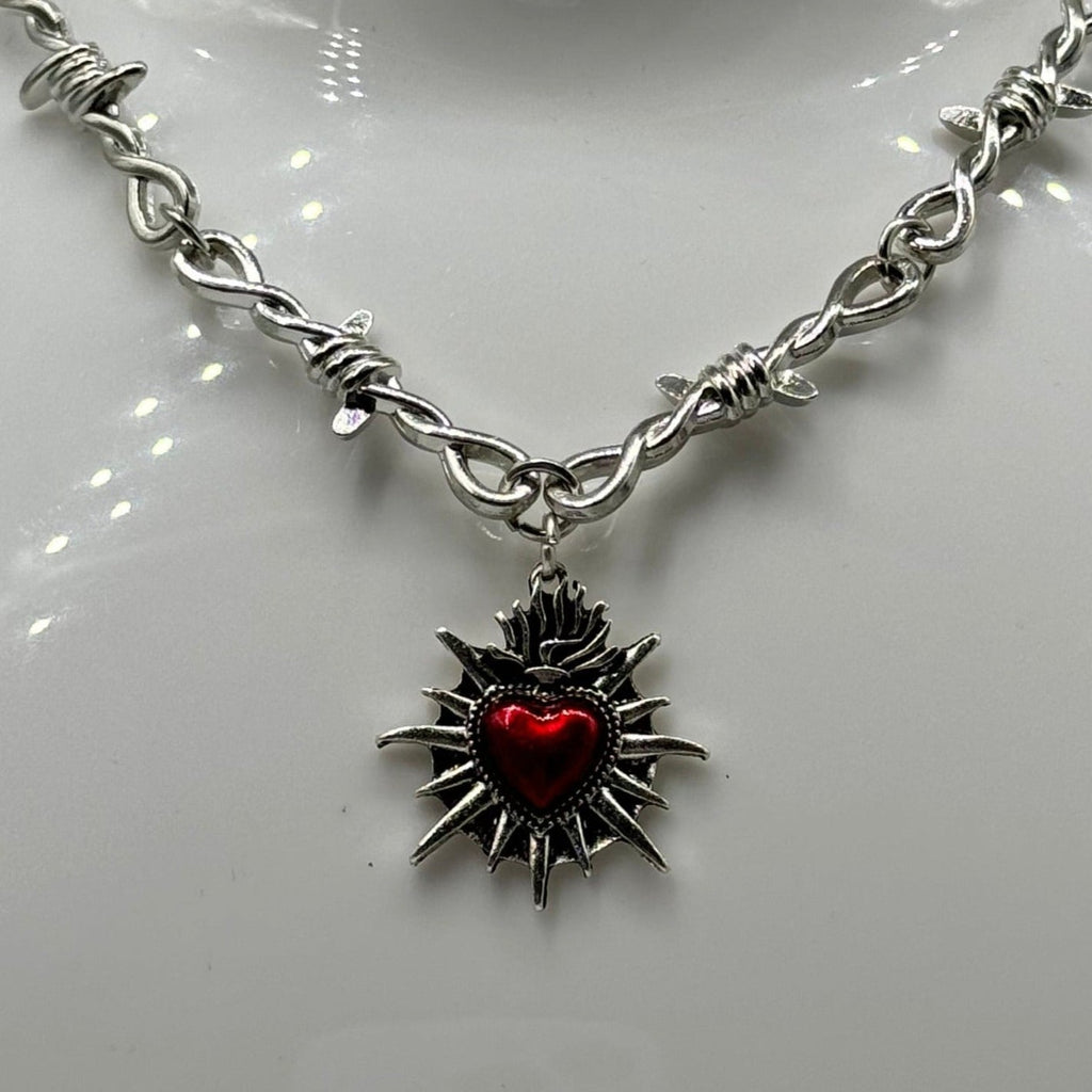 Silber Gothik Stacheldraht Rotes Heiliges Herz Halskette | Shop Nory