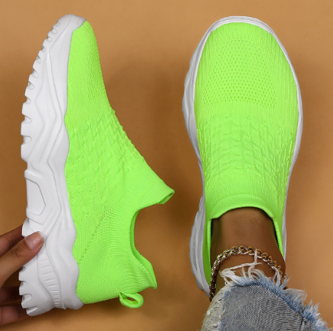 Orthopedic sneaker for women