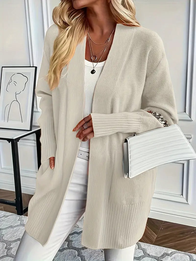 Klassische Strickjacke