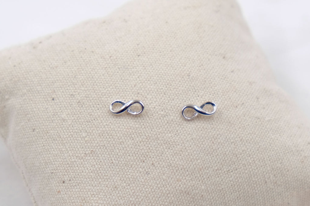 Ohrringe Ohrstecker Infinity Symbol Unendlichkeit Silber | Shop Nory