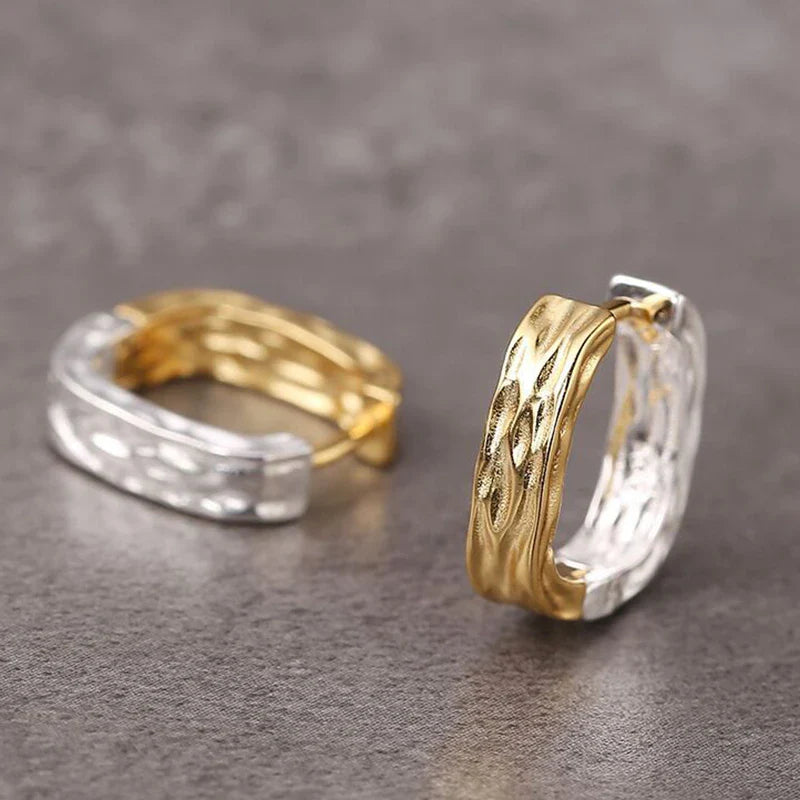 Unregelmäßige geometrische Silber- und Goldfarbene Creolen | Shop Nory
