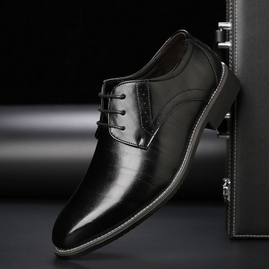 Stilvolle Herren Schuhe Schnürschuhe mit Brogue Details