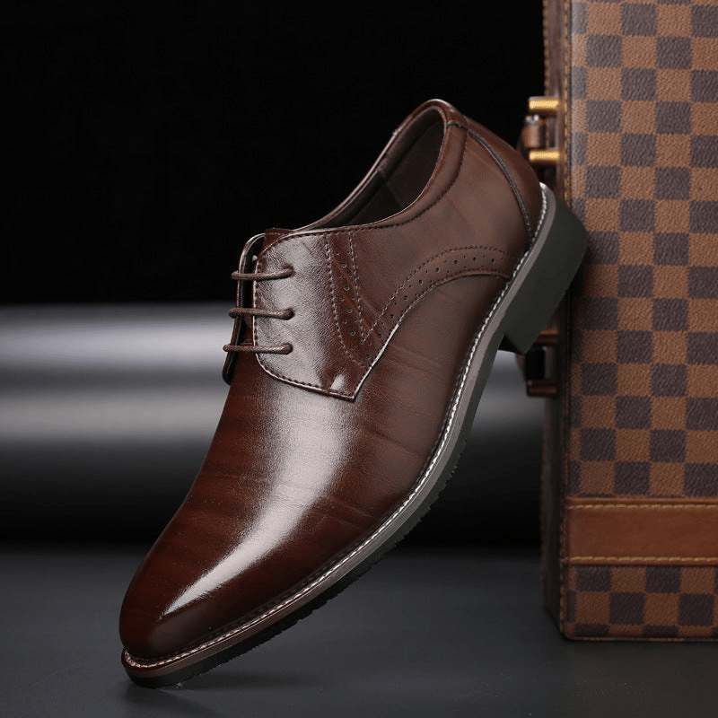 Stilvolle Herren Schuhe Schnürschuhe mit Brogue Details