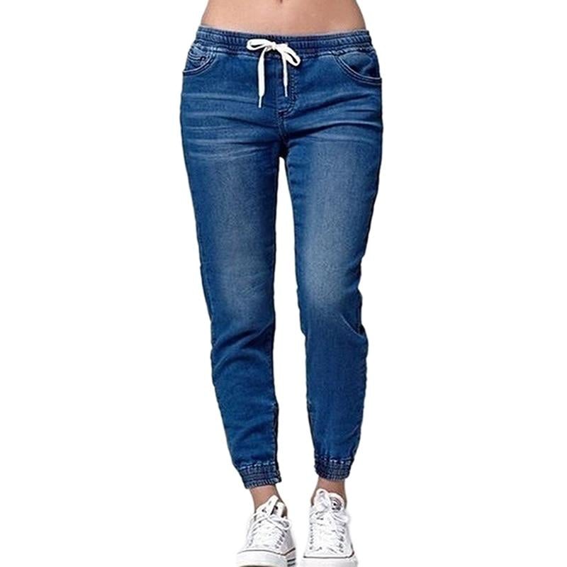 Damenjeans im Joggingstil