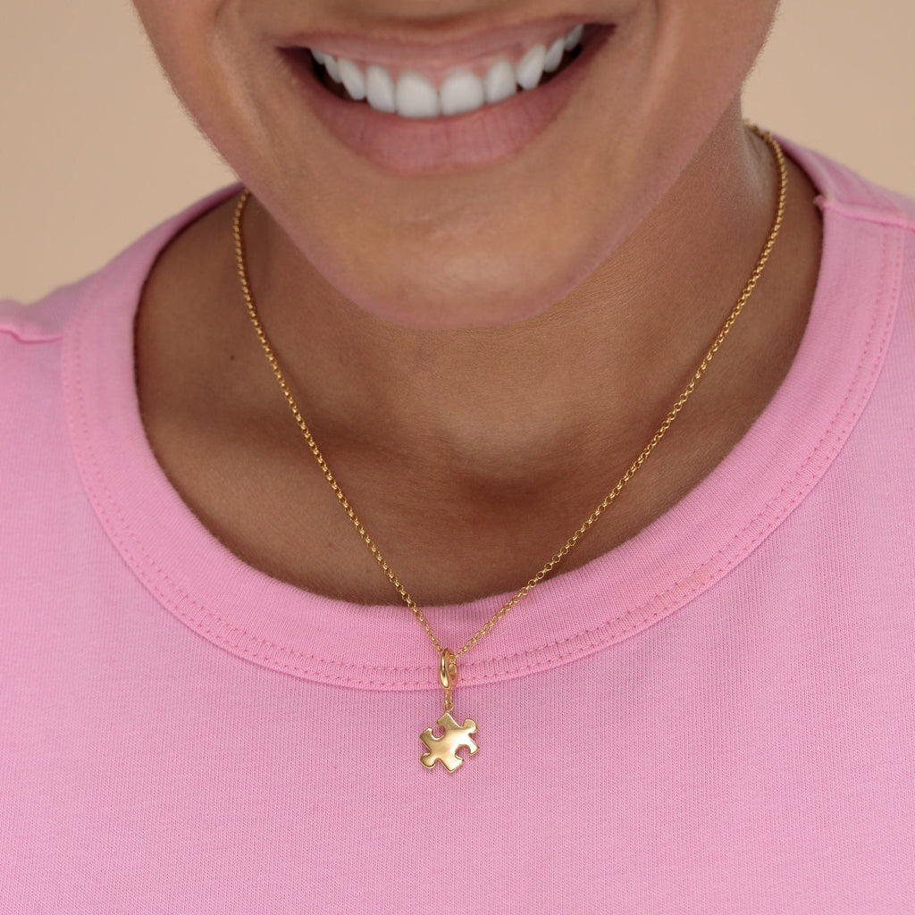 Gold Jigsaw Charm Halskette | Shop Nory