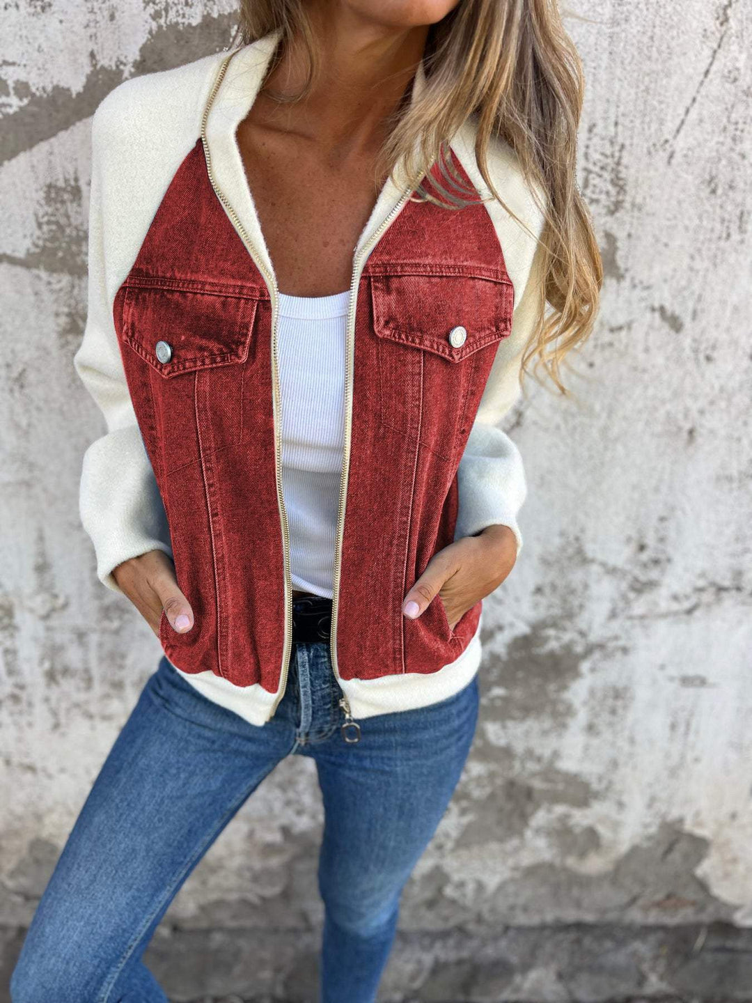 Moderne Jacke mit Denim