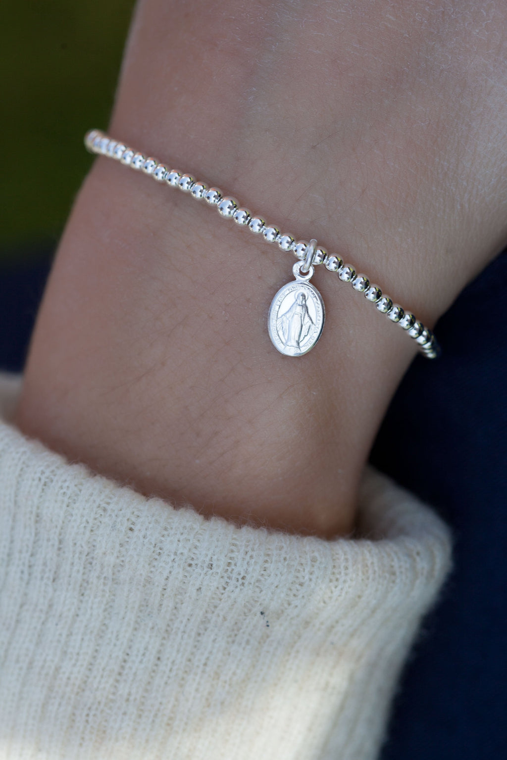 Kugelarmband mit Jungfrau Maria aus 925er Silber – Symbolische Eleganz und zeitlose Schönheit | Shop Nory
