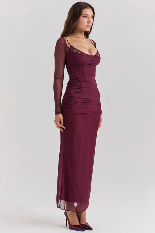Elegantes Maxikleid mit tiefem Ausschnitt und langen Ärmeln