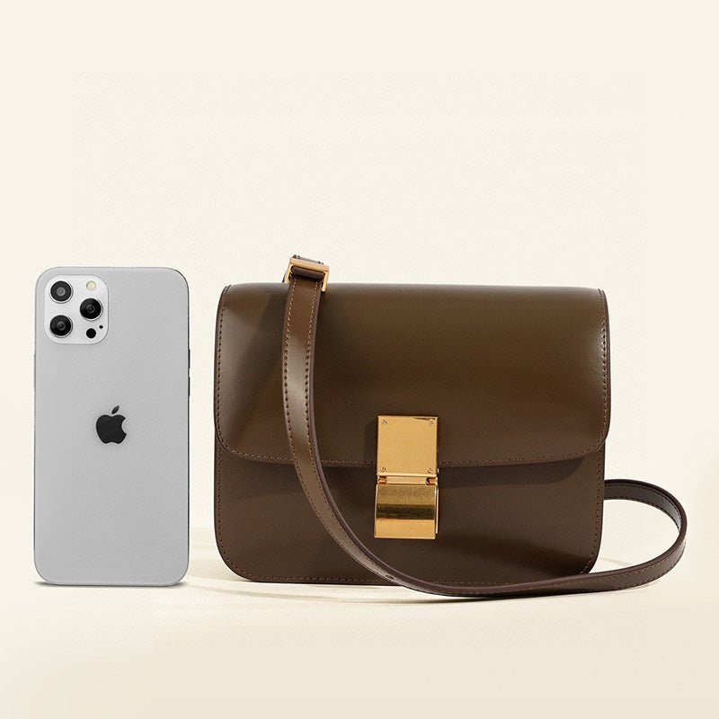 Klassische Schultertasche mit Klappe