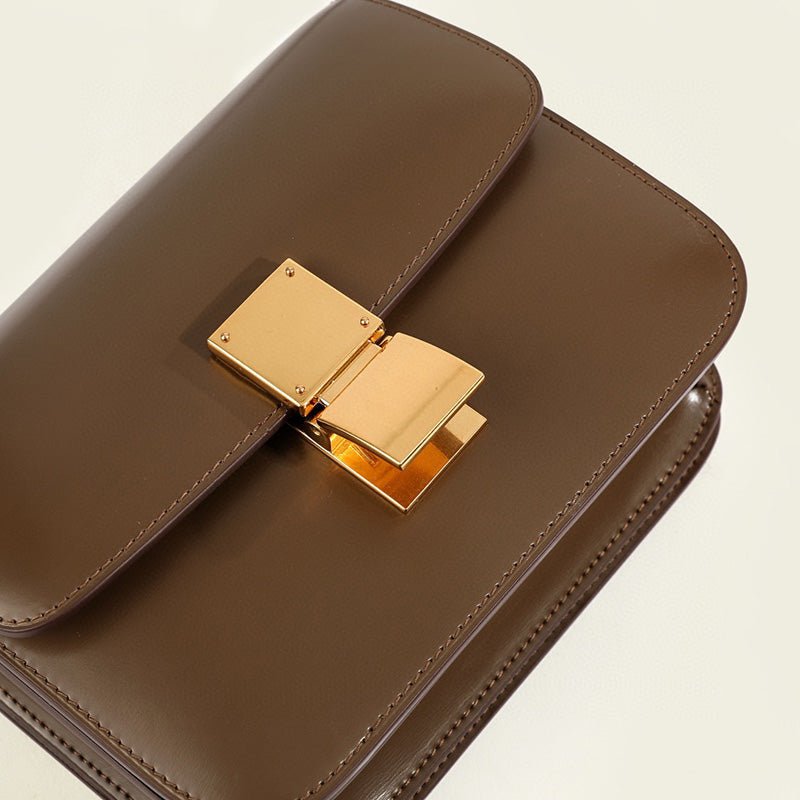 Klassische Schultertasche mit Klappe
