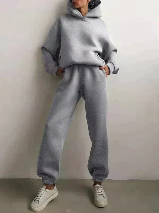 Bequemer Jogginganzug