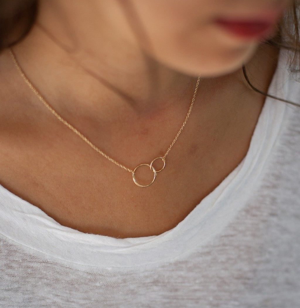 Zwei-Ringlein-Kette Vergoldet, Halskette mit 2 Ringen | Shop Nory