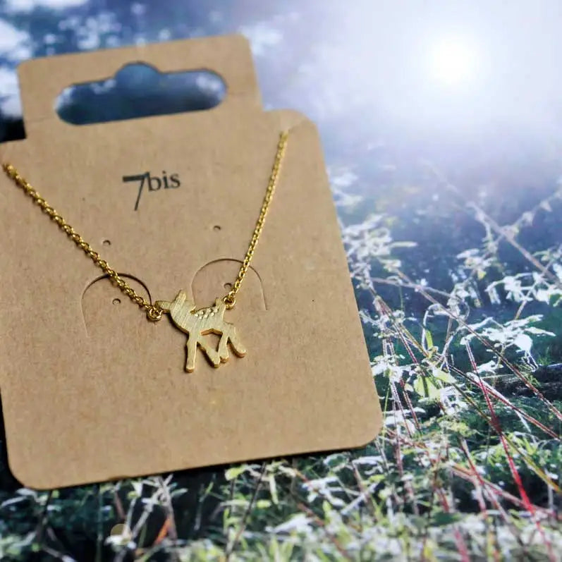 Zarte goldfarbene Halskette mit Rehkitz – Bambi-Kette | Shop Nory