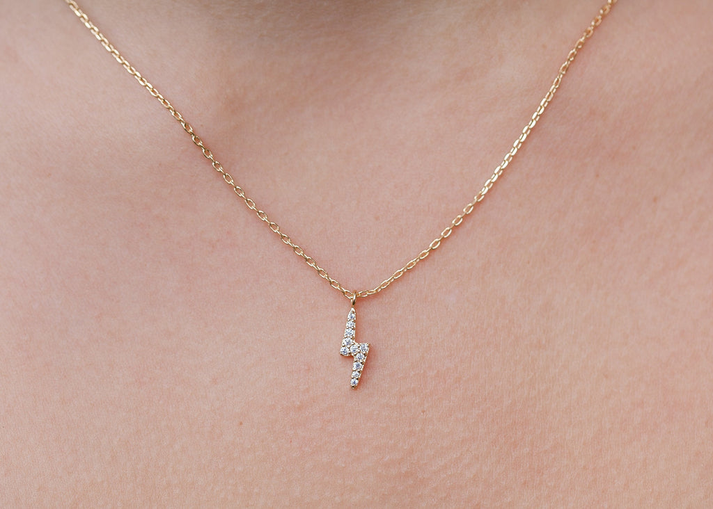 Kette mit kleinem Blitz-Anhänger vergoldet - Blitzkette für Damen | Shop Nory