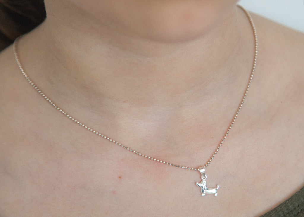 Kette mit Dackel Anhänger aus Silber, Kette Dachshund | Shop Nory