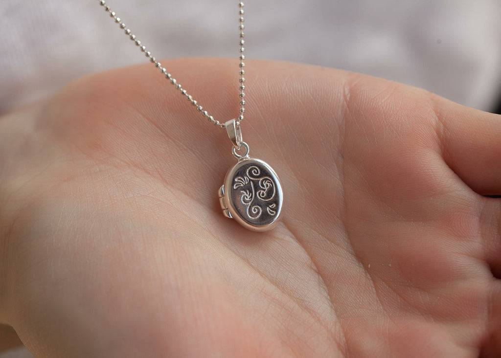 Silbernes Medaillon mit Foto – Personalisierbare Kette für Damen | Shop Nory