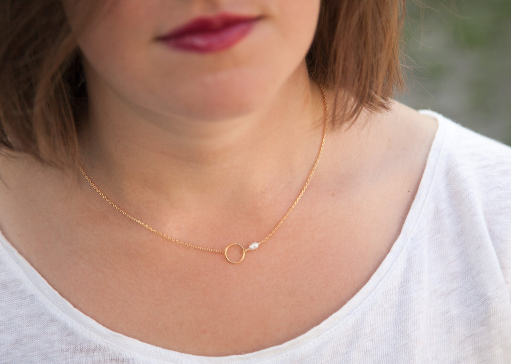 Kette mit Kreis und Perle - vergoldet | Shop Nory
