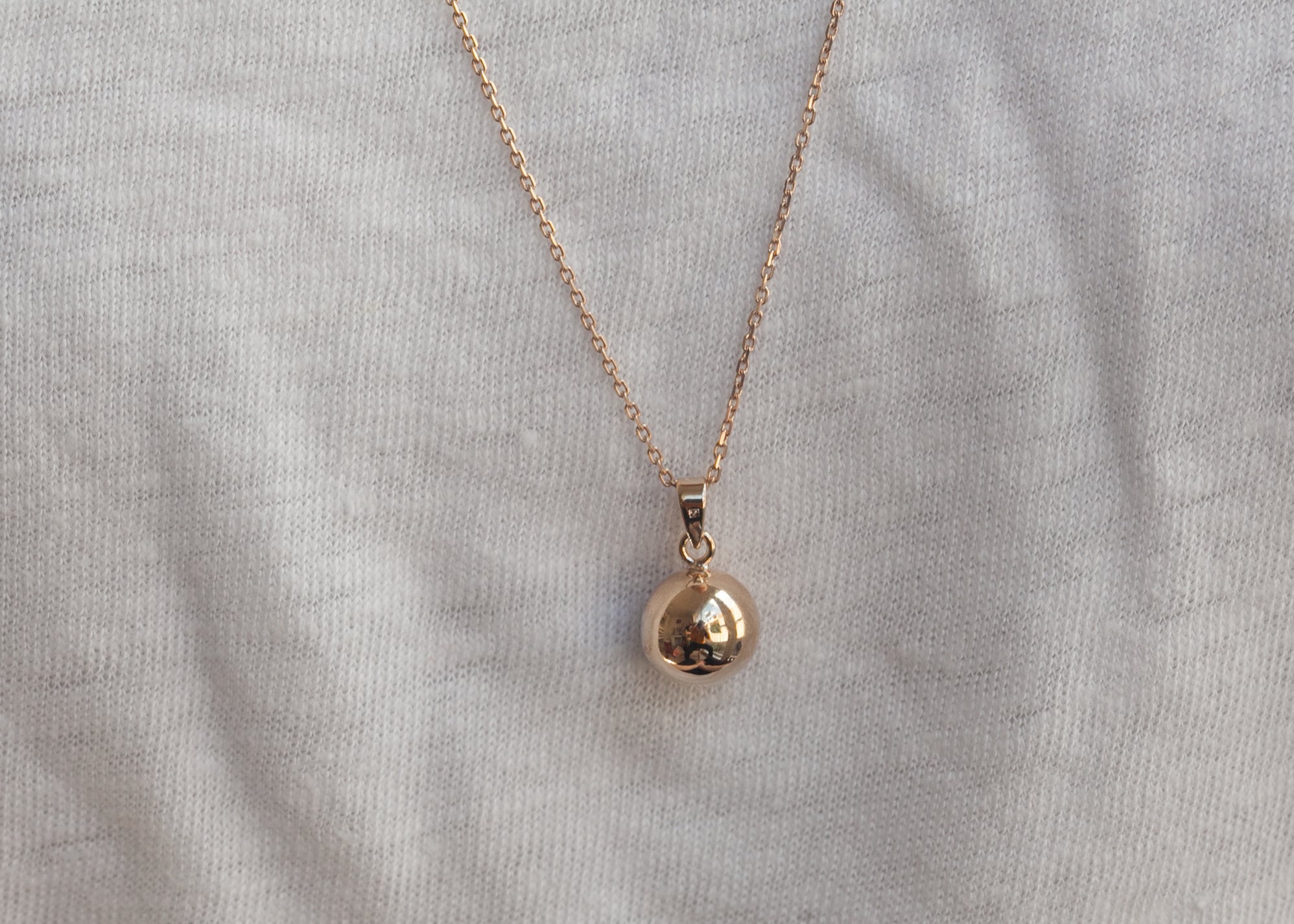 Kette mit Kugel Anhänger - 16K Vergoldet | Shop Nory