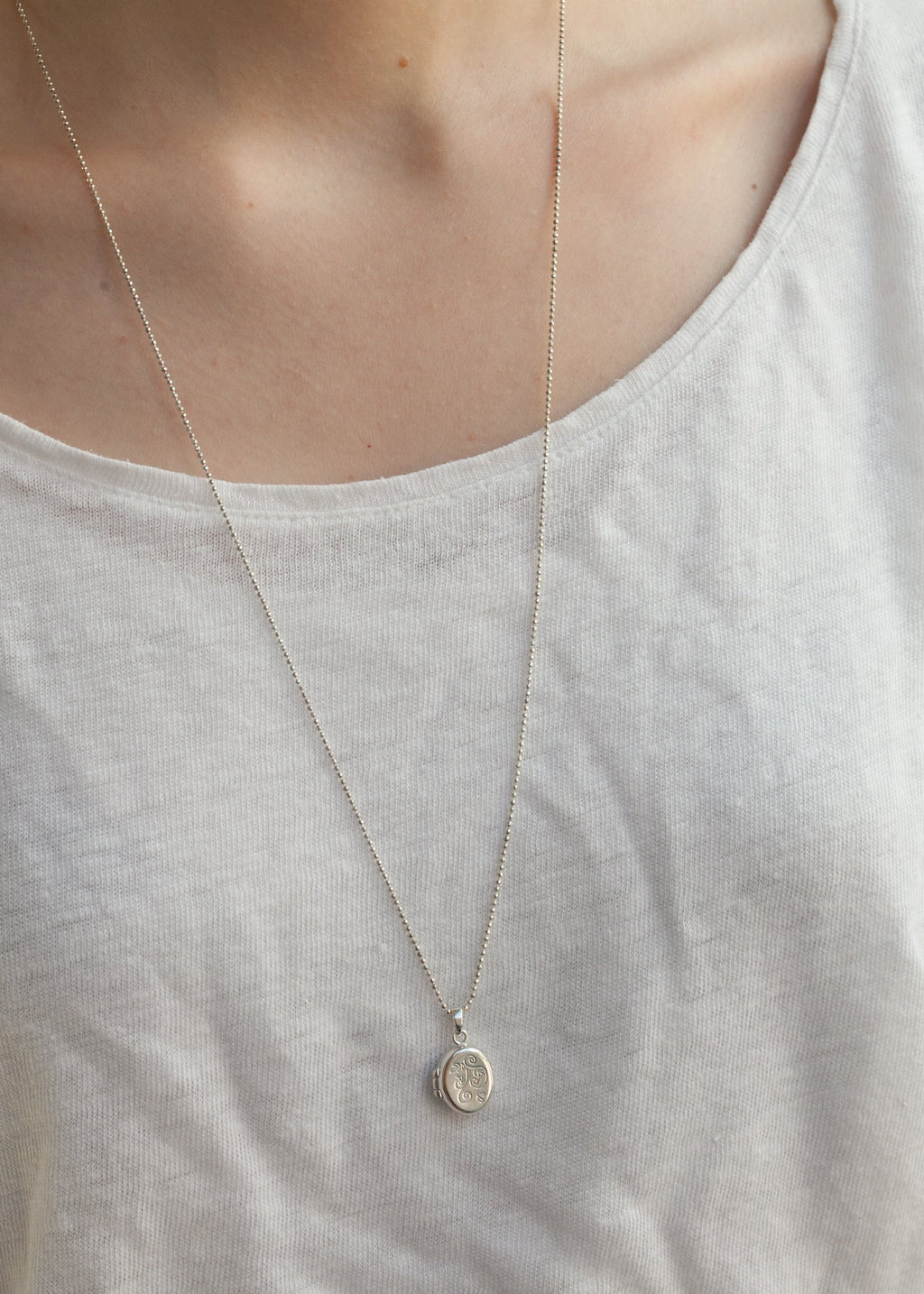 Silbernes Medaillon mit Foto – Personalisierbare Kette für Damen | Shop Nory