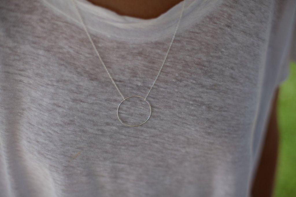 Kette mit eingearbeitetem Ring aus Silber | Shop Nory