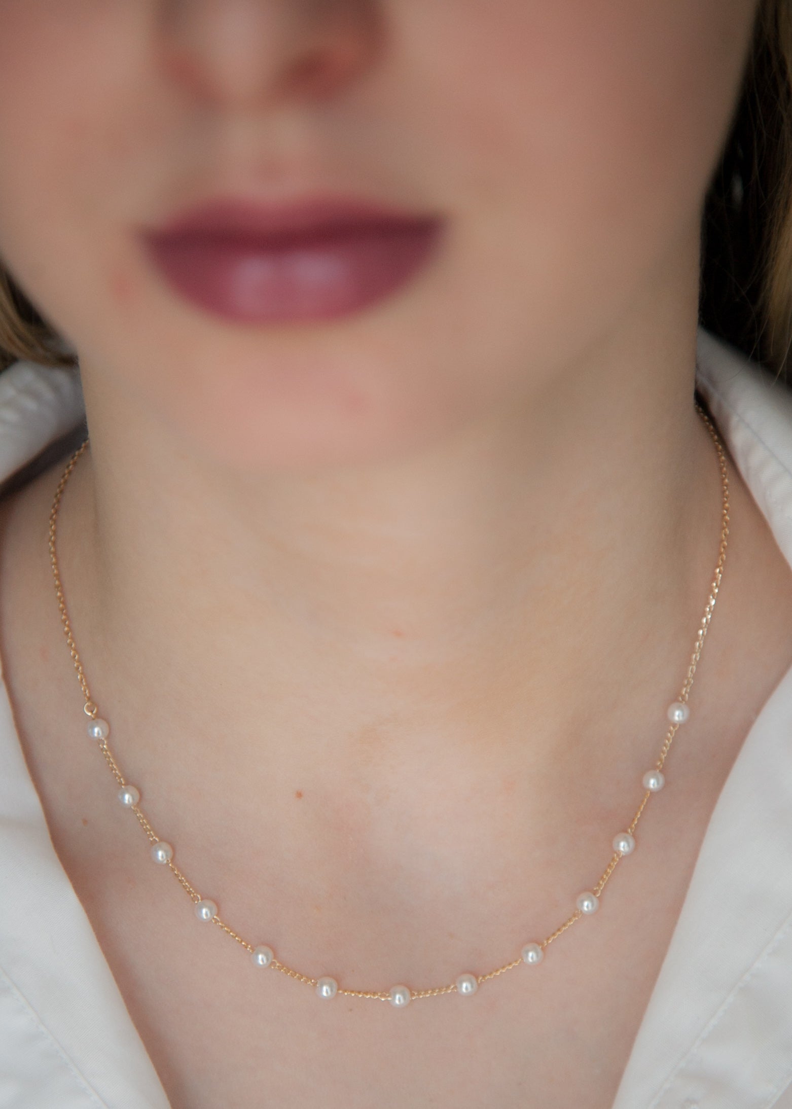 Kette mit weißen Perlen  vergoldet - Halskette für Damen | Shop Nory