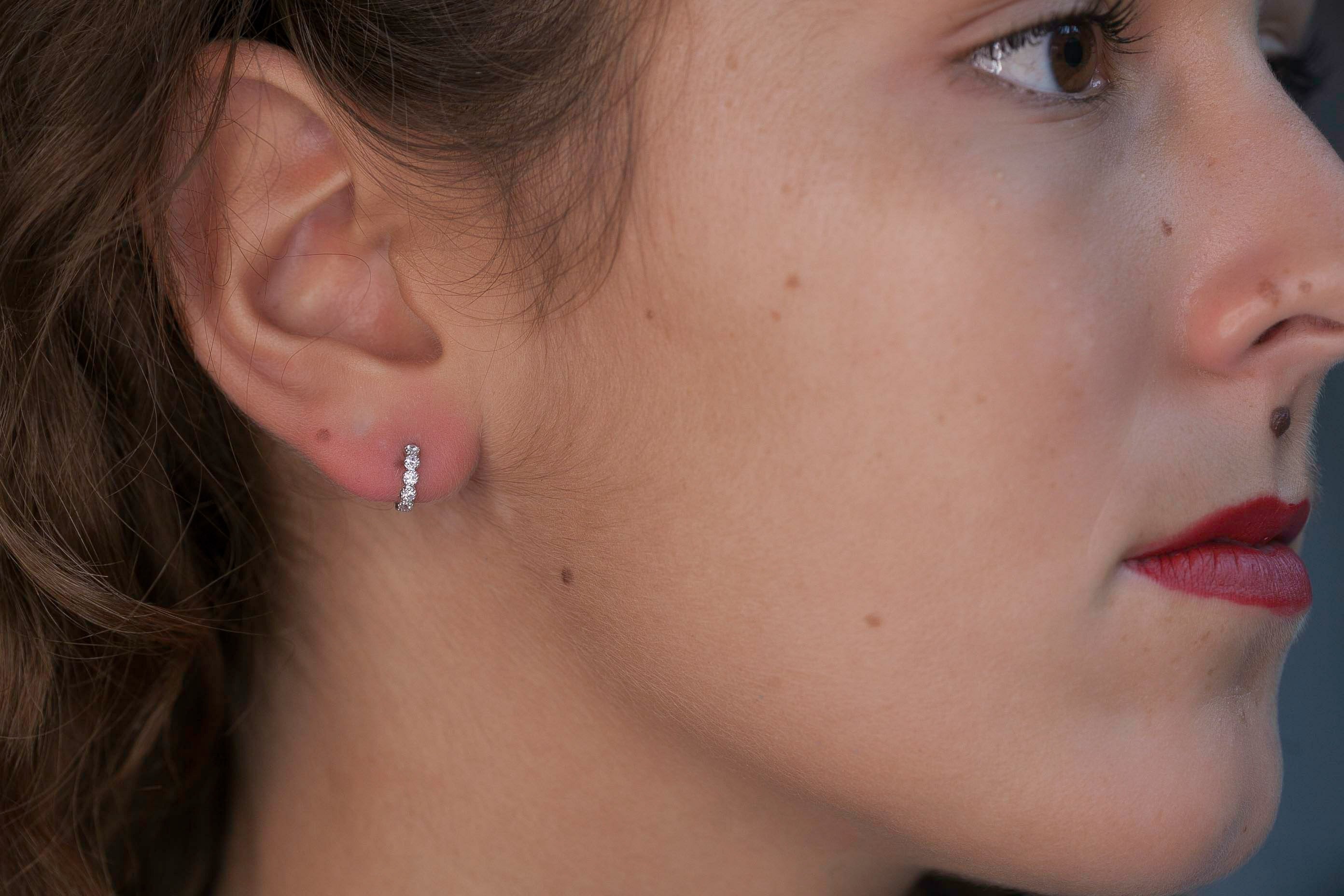 Creolen Ohrringe mit Zirkonia aus Silber | Shop Nory
